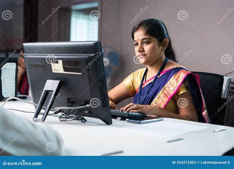 Afbeeldingsresultaten voor Computer at Bank