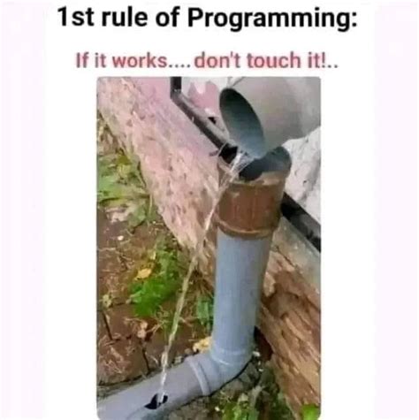 Toradh íomhá ar Programming Debugging Meme