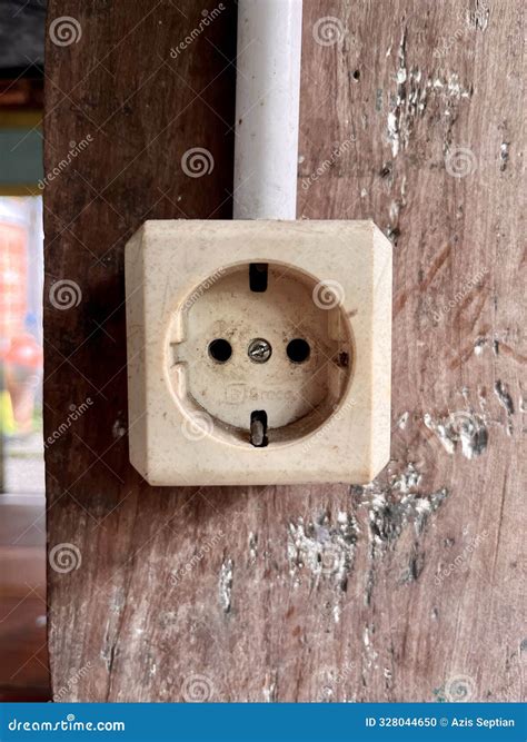 Afbeeldingsresultaten voor Socket in Column