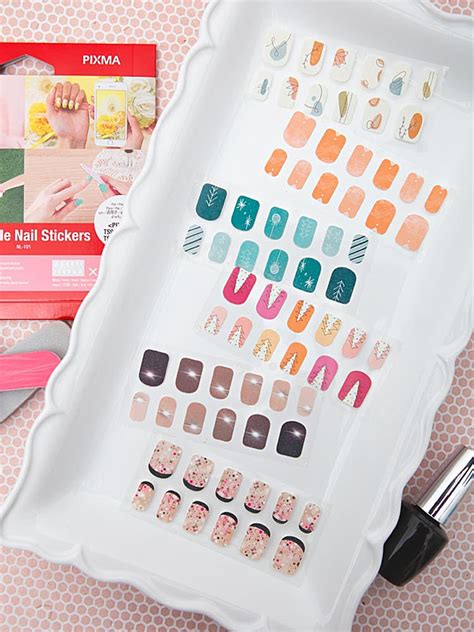 How to Make Your Own Nail Stickers に対する画像結果