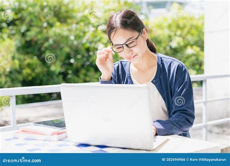 Afbeeldingsresultaten voor Student Learning From Programmer