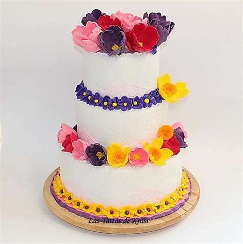 Image result for Simple 2 Layers Cake Spring Flower