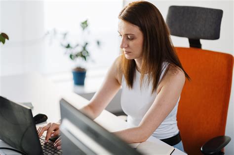 Software Engineer vs Developer-க்கான படிம முடிவு