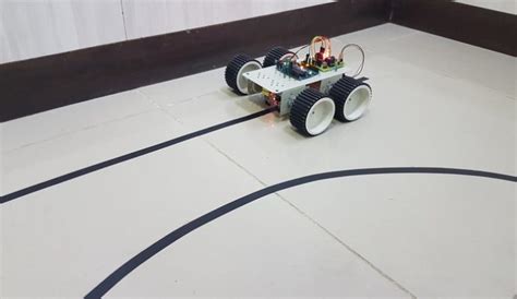 Toradh íomhá ar Fast Line Follower Robot Using Arduino