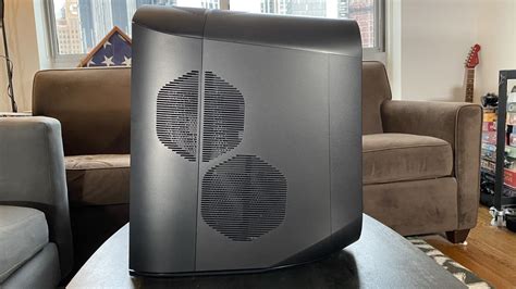 Alienware Aurora R10 Ryzen Edition Review に対する画像結果