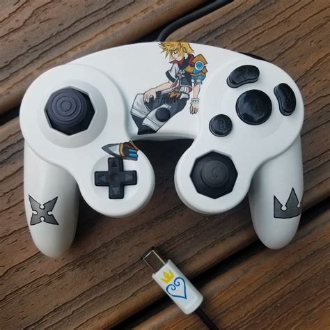 Custom Switch GameCube Controller に対する画像結果