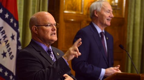 Governor Georgia Sign Language Interpreter に対する画像結果