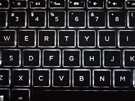 Laptop Computer Keyboard に対する画像結果