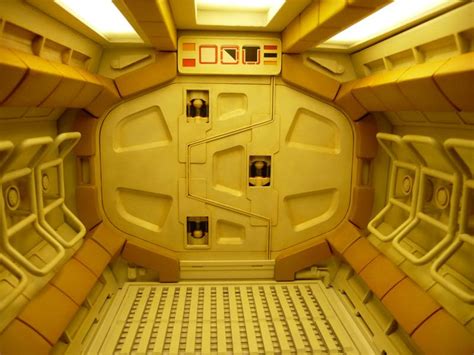 Alien Nostromo Airlock Platform に対する画像結果