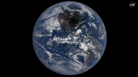 Solar Eclipse From Space NASA に対する画像結果