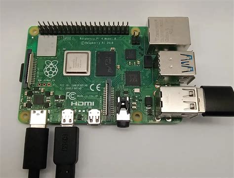 Raspberry Pi 4 Side View に対する画像結果