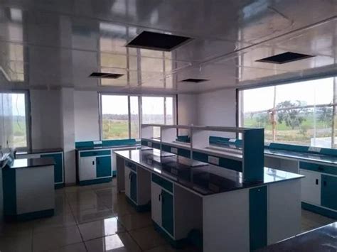 Résultat d’images pour International University Lab Setup