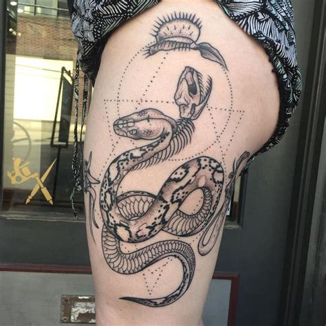 Reticulated Python Tattoo に対する画像結果