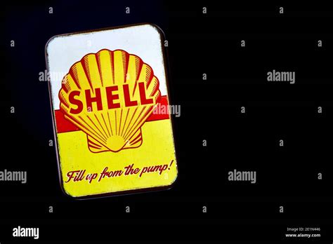 Afbeeldingsresultaten voor Retro Shell Logo
