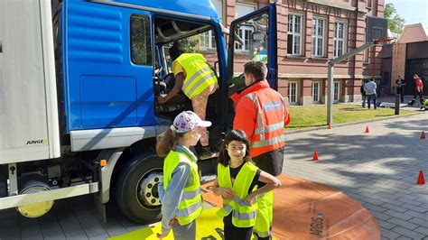 Banner BS16 Die Chart に対する画像結果