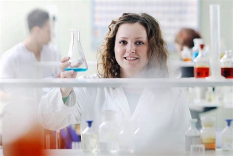 Afbeeldingsresultaten voor Science Classes