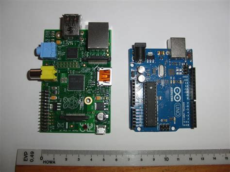 Arduino vs Raspberry Pi Hardware に対する画像結果