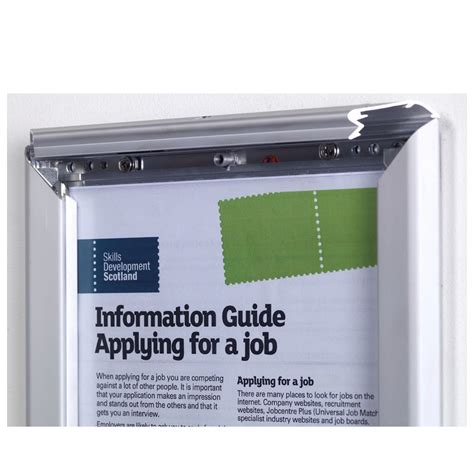 Frame Display Poster に対する画像結果