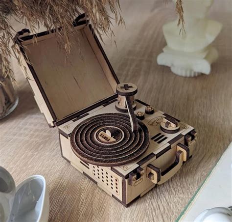 Toradh íomhá ar Mini Record Player with LED Projector
