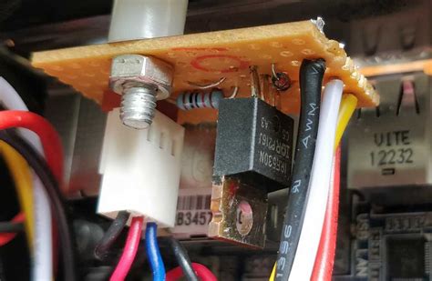 Afbeeldingsresultaten voor 3-Pin Fan Connector Pin Coding