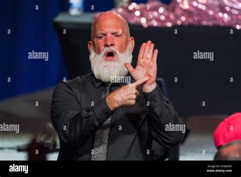 Governor Georgia Sign Language Interpreter に対する画像結果