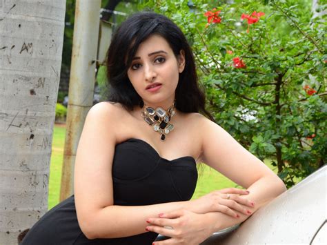 Afbeeldingsresultaten voor Preeti Sharma Computer Operator