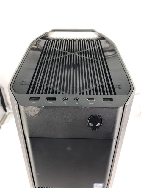 Alienware Aurora R7 Rear I/O に対する画像結果