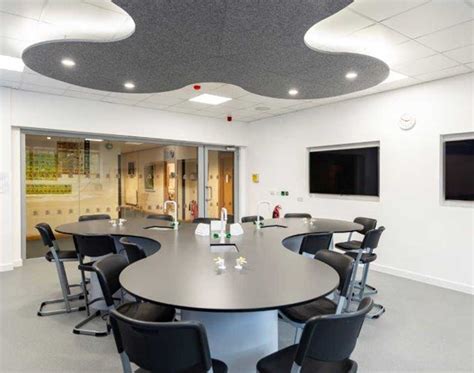 Science Lab Classroom Layout に対する画像結果