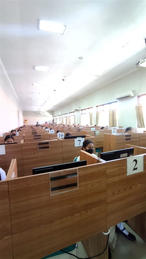 Laboratorium Computer-এর ছবি ফলাফল