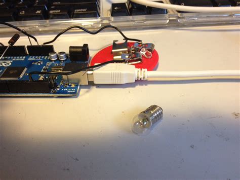 How to Use Button in Arduino に対する画像結果