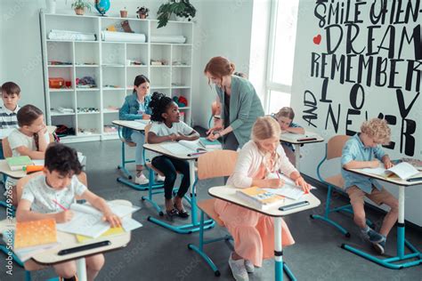 Kids Off Task in Class Elementary に対する画像結果