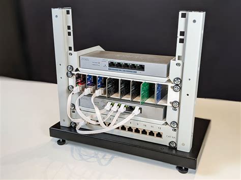 Afbeeldingsresultaten voor 10 Inch Mini Rack Case for Raspberry Pi