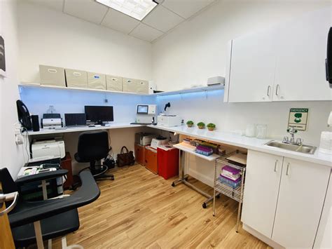 Résultat d’images pour Doctors Office Lab Setup