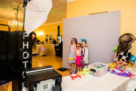 Graduation Party Function Rooms に対する画像結果