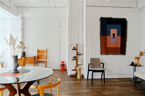 1st Person Retro Studio に対する画像結果