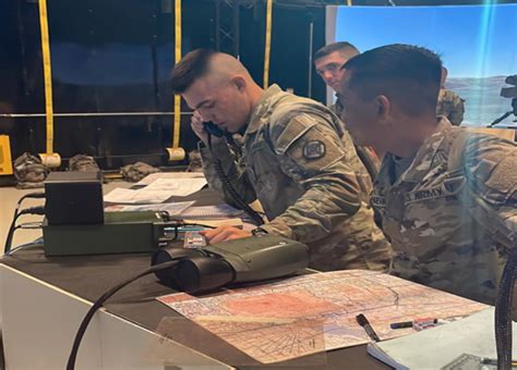 13F MOS Amry に対する画像結果