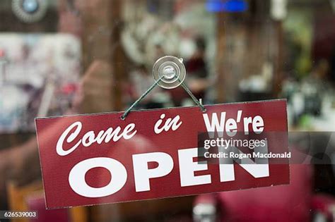 Window Open Sign に対する画像結果