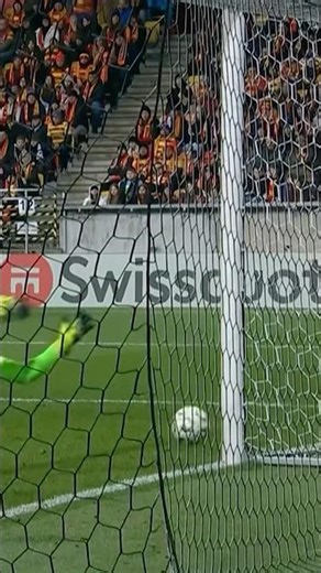 How did he score this?! 🤯🤯🤯