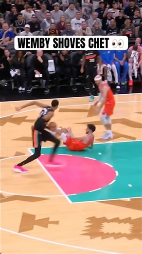 Wemby sends Chet flying then windmills 😳