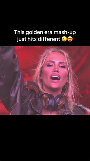 Golden Era Electronic Music Mashup Experience