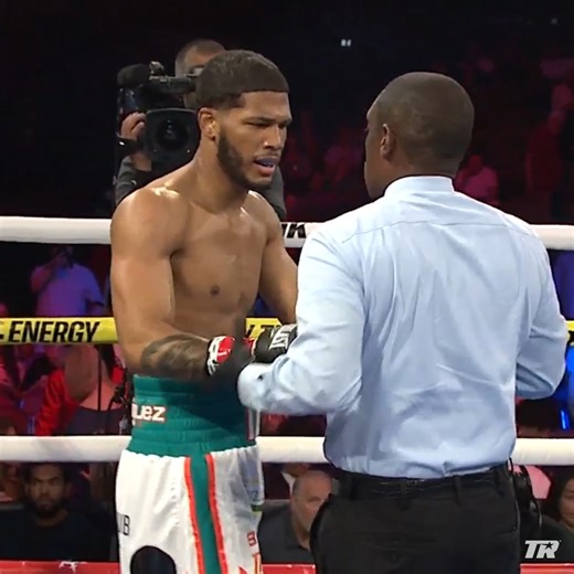 This fight was INSANE 😳 | Top Rank Boxing