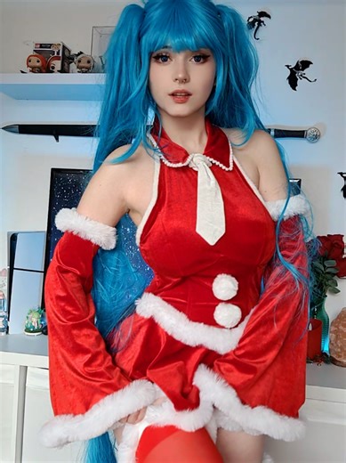 Dance with miku 💙 #miku #mikucosplay #vocaloid #cosplay #vocaloidcosplay