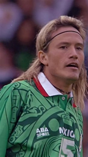 A #FIFAWorldCup debut double for El Matador ✌️🇲🇽 | FIFA World Cup