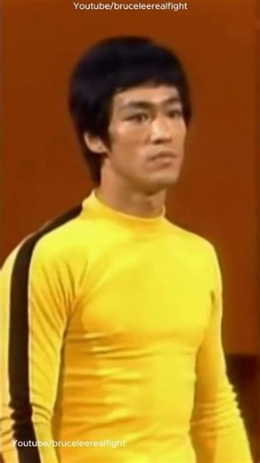 Bruce Lee’s Flying Kick Stuns 2 Karate Masters in Seconds