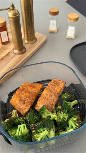 Holiday cooking but make it easy mode 🧑‍🍳 Save up to 40% on last-minute gifts delivered by Christmas ✨Shop Super Saturday Deals: https://amazon.visitlink.me/ZuJUg3 #AmazonFinds 🎥: _catben_ on Instagram | Amazon.com