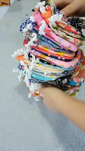 743K views · 6.9K reactions | How to make a small, easy drawstring bag | Sewing #sewing #diy #handmade #diybag #sewingideas #sewingtips #sewingprojects #sewingexercises #drawstringbag #holiday #holidaydecoration | Diy By.rutchanoo | Facebook