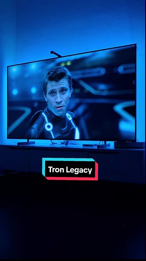 Dreamers (@dreamerstik) - Tron Legacy Motorcycle Scene Explained | Disney