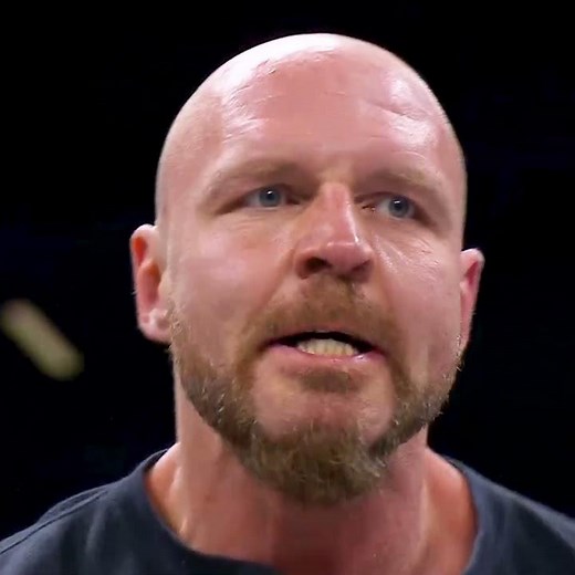 #OnThisDay in 2024: Orange Cassidy disguised himself as a cameraman to take out Jon Moxley! 😳