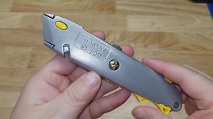 Watch Stanley 10-499 Quick Change Retractable Utility Knife Cutter on Amazon Live