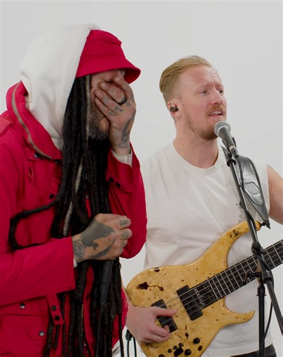 2025 was such an epic year for Bass & Bars. Being able to do this series is truly the honor of a lifetime & I certainly don’t take it lightly. I’m beyond grateful for every artist who has been open to come create with me. We do these with no rehearsal and often have never met before. Sometimes I watch these back and can’t even believe it. Music is magic, and it unites us. EP66 ft. @Travie McCoy